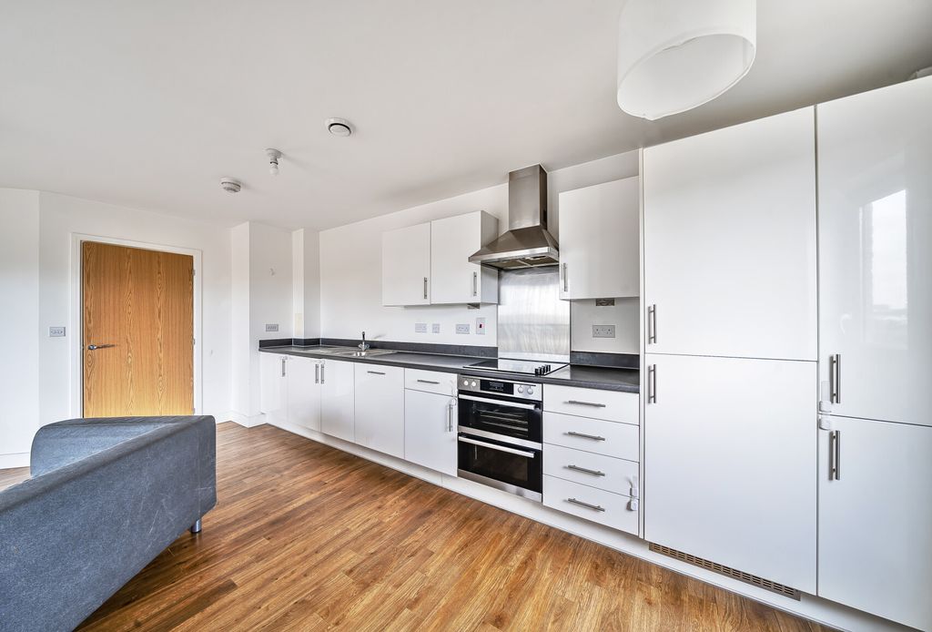 Property photo 3 of 12 1295610-13-682F6A...