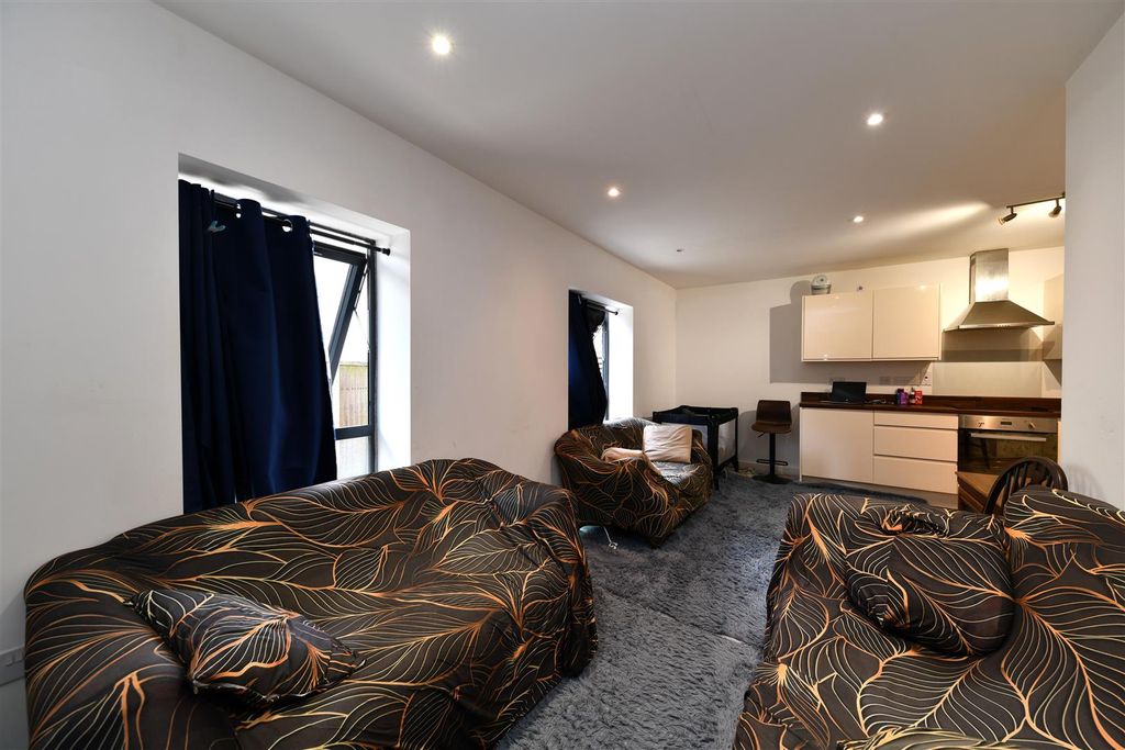 Property photo 2 of 8 Dsc_4816.Jpg