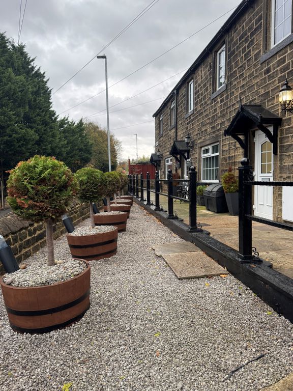 Property photo 2 of 17 Front Pebble Path