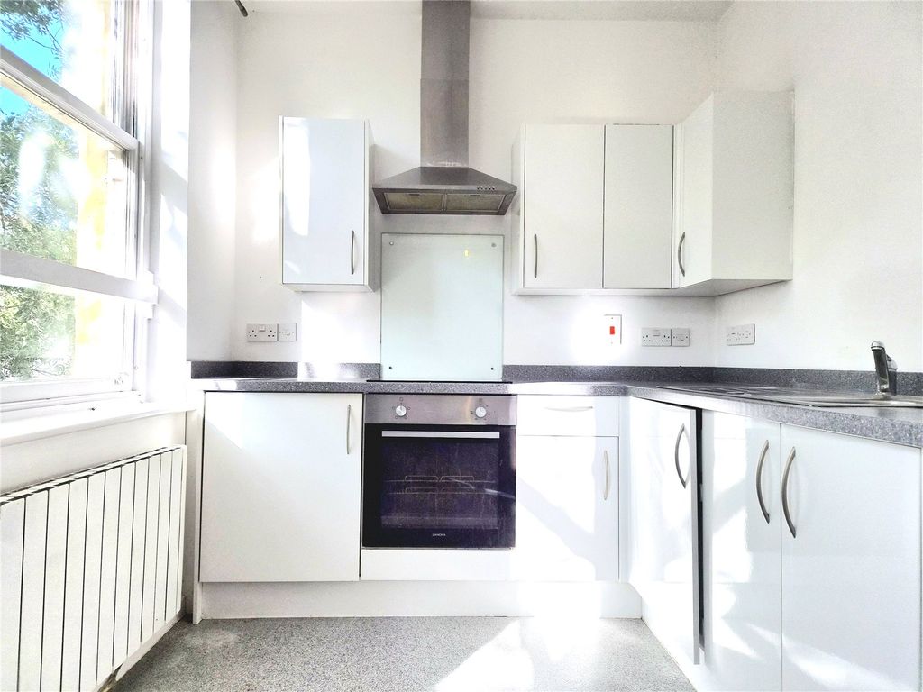 Property photo 1 of 4 Kitchen