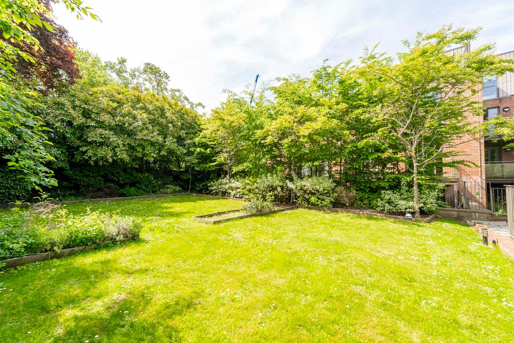 Property photo 2 of 15 Ndb00858