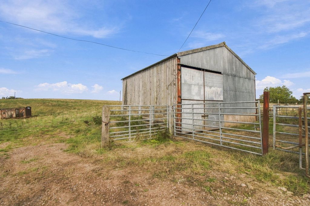 Property photo 2 of 3