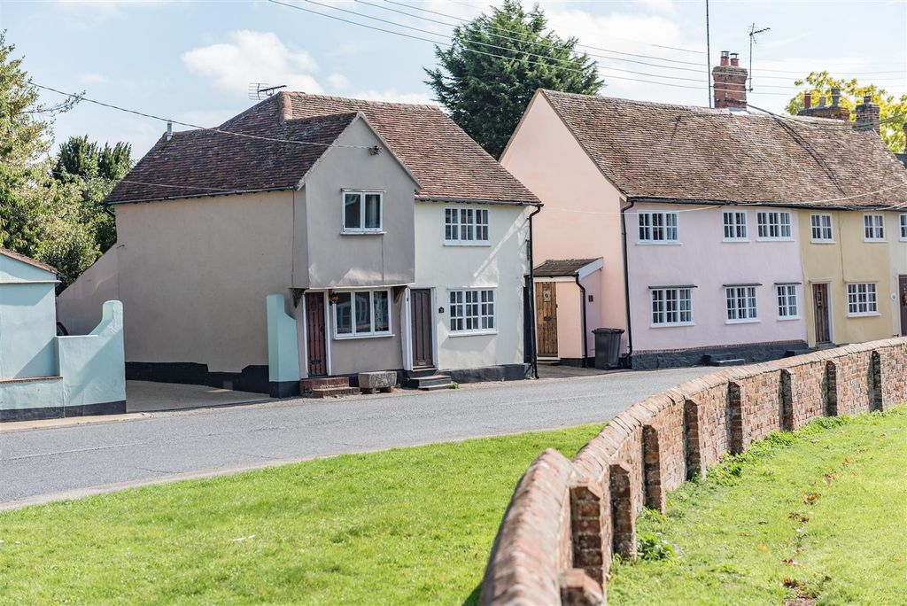 Property photo 2 of 13