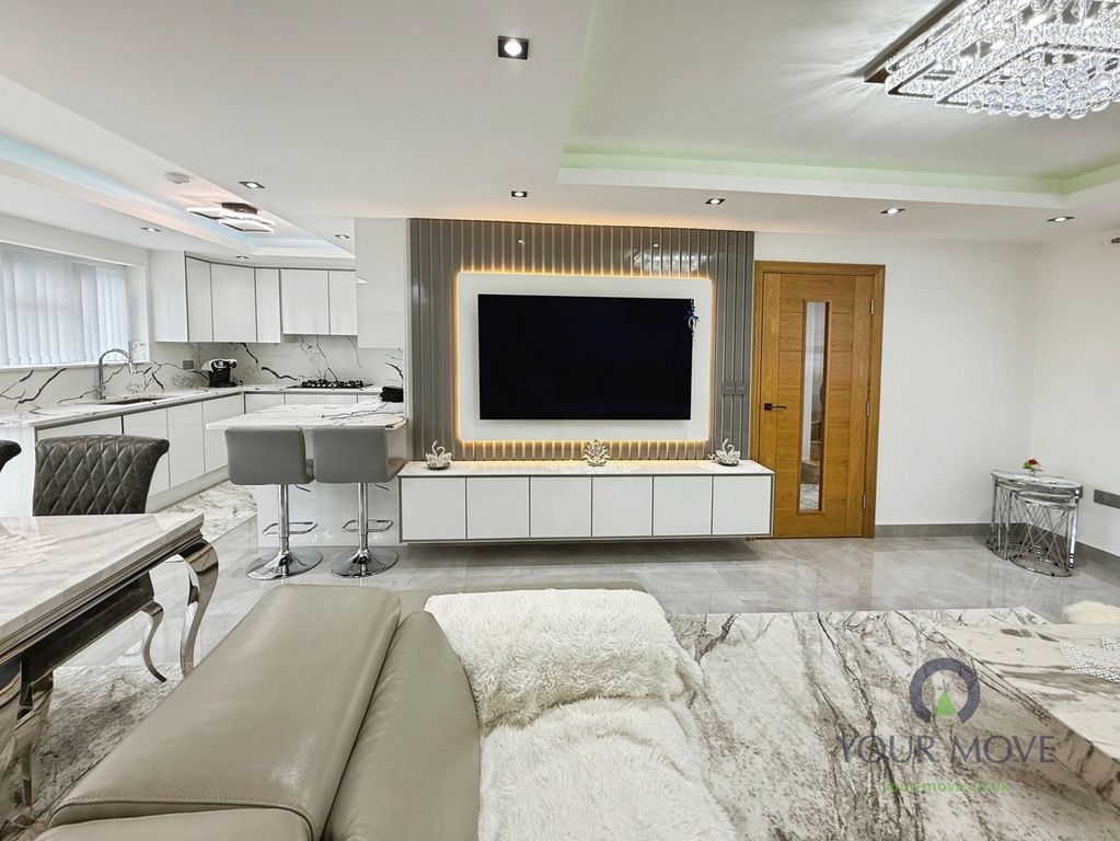 Property photo 2 of 24 Pbox-Img.Jpg