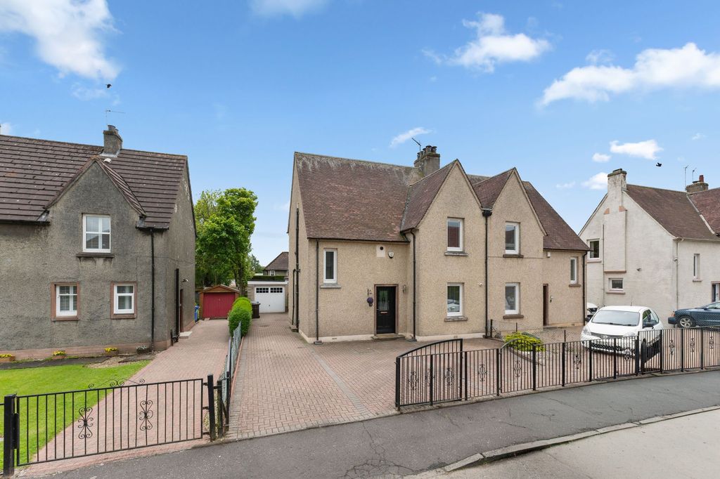Property photo 1 of 27