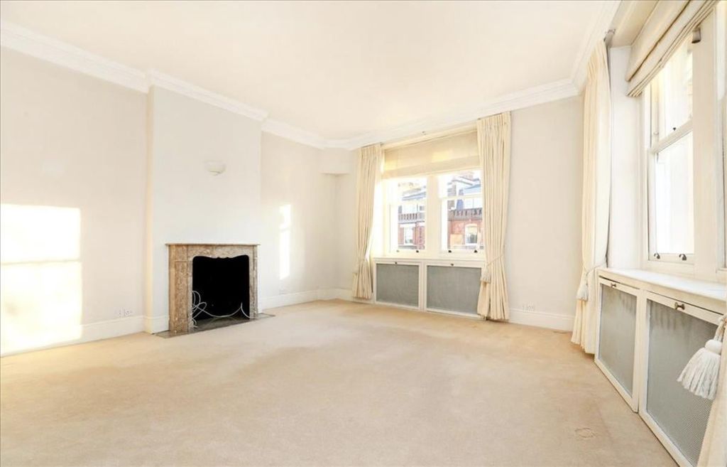 Property photo 3 of 4
