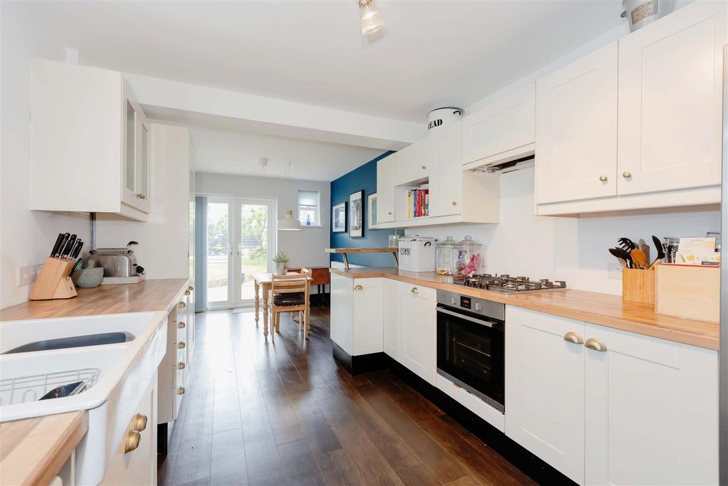 Property photo 2 of 30 King Street_13.Jpg