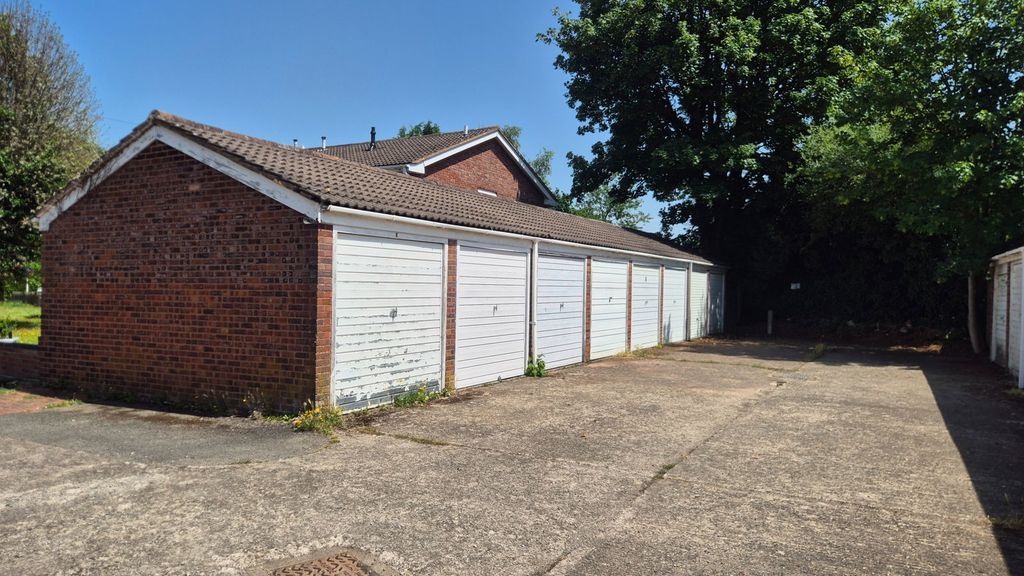 Property photo 2 of 19