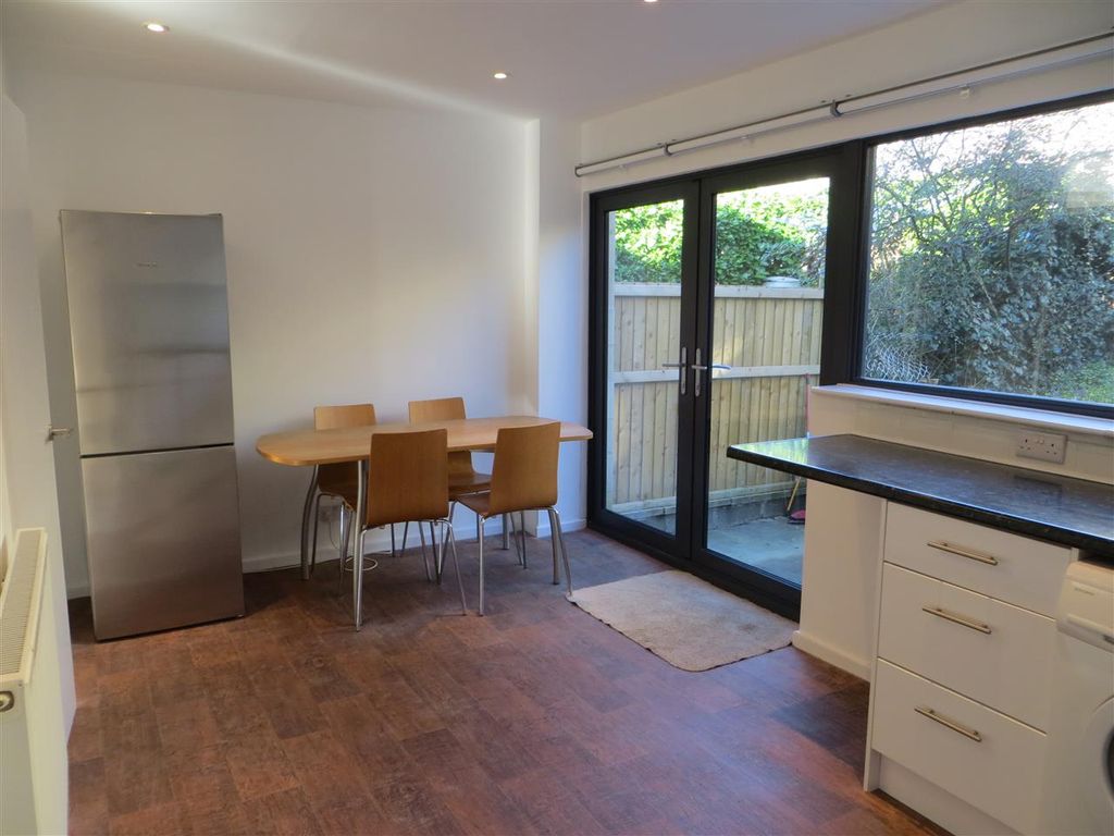 Property photo 2 of 12 Dining Area