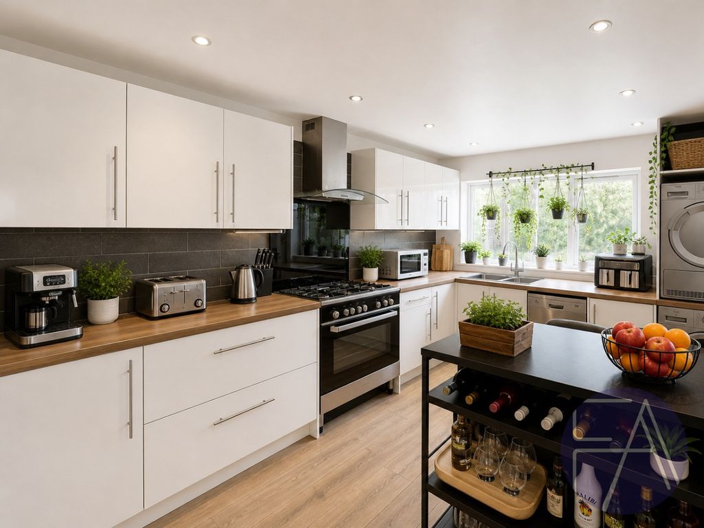 Property photo 3 of 14 5131693