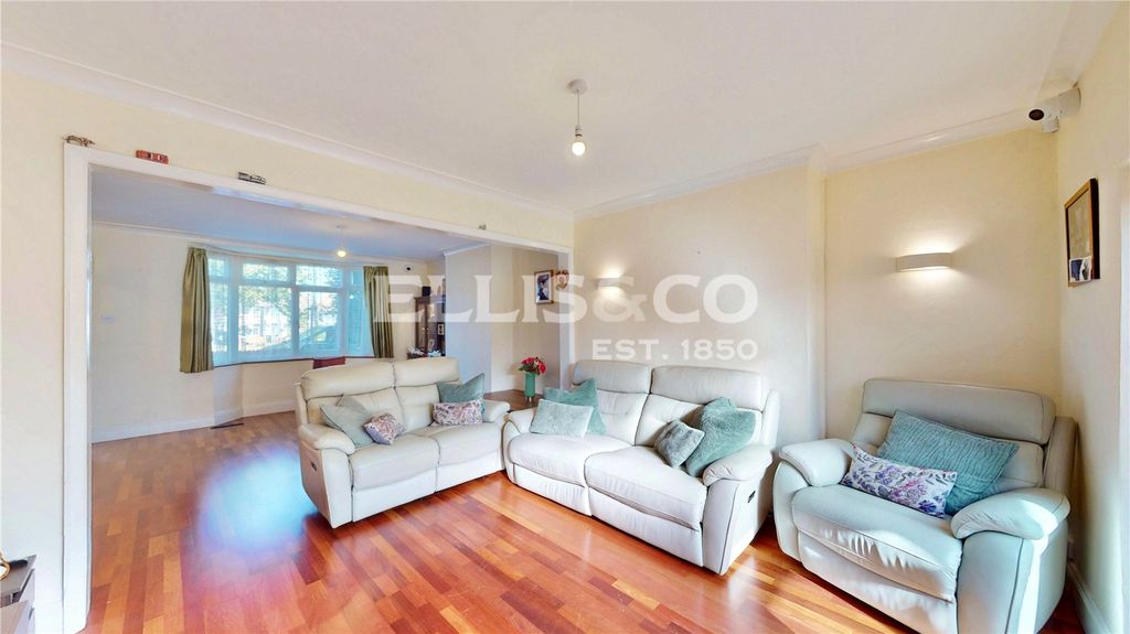 Property photo 3 of 24 Picture No. 35