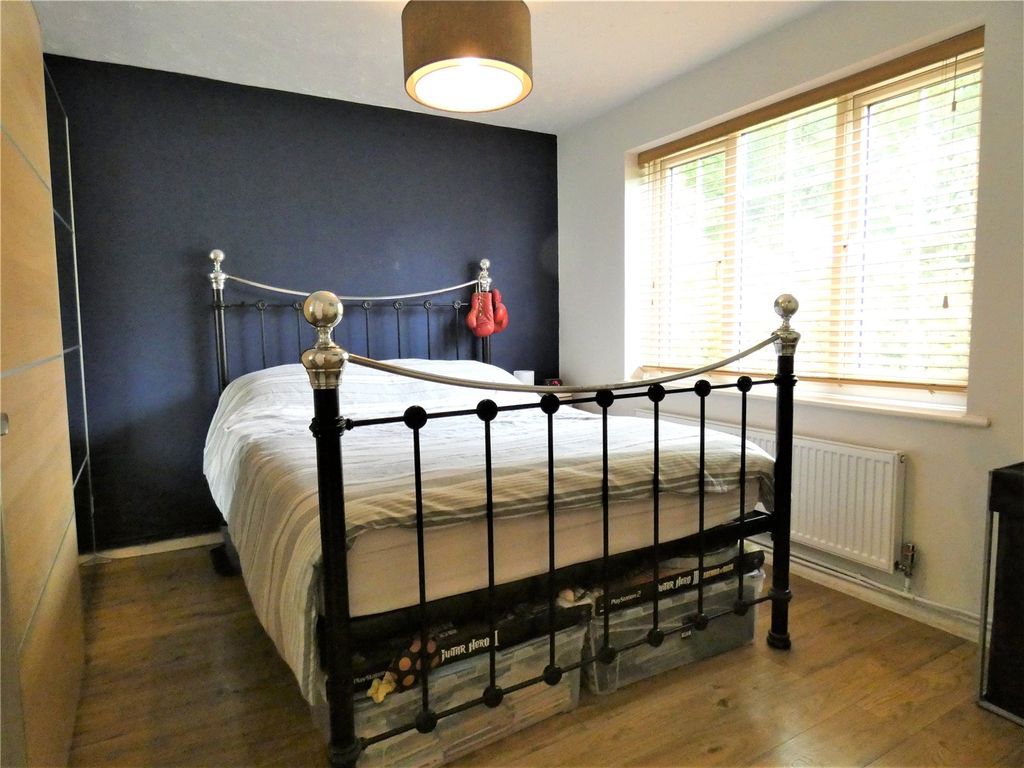 Property photo 2 of 7 Bedroom