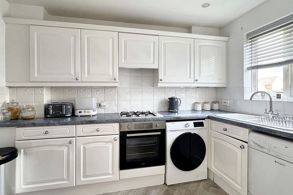 Property photo 2 of 12 Img_1610