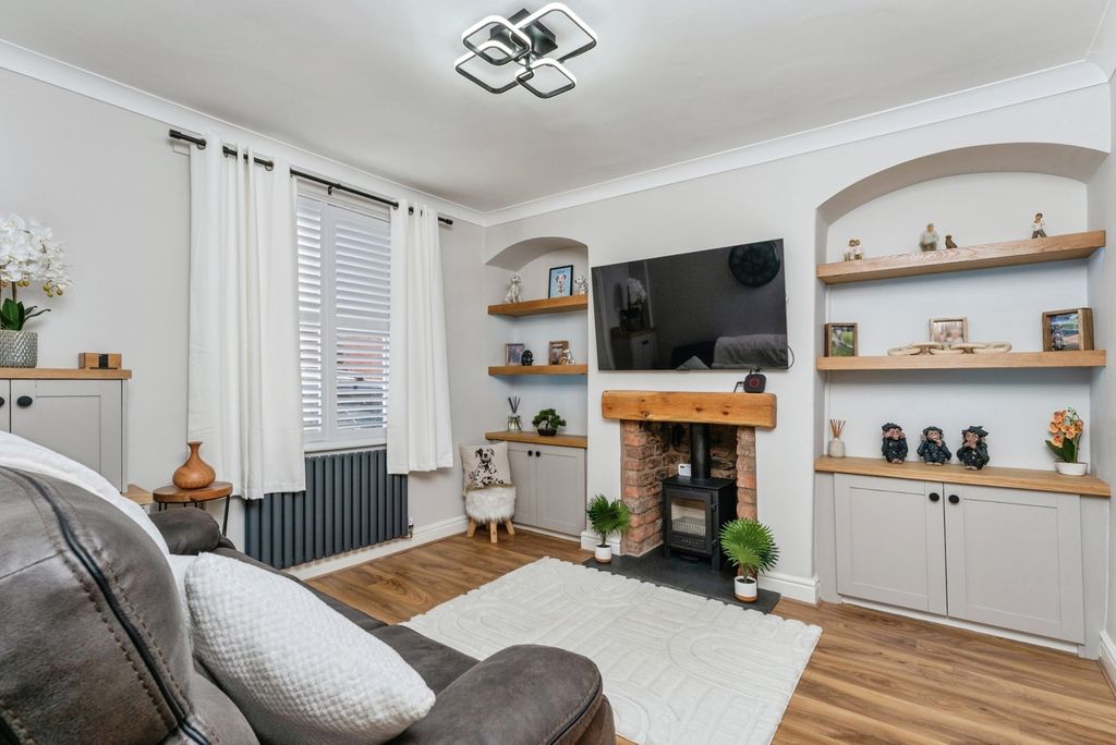 Property photo 2 of 23 Pbox-Img.Jpg