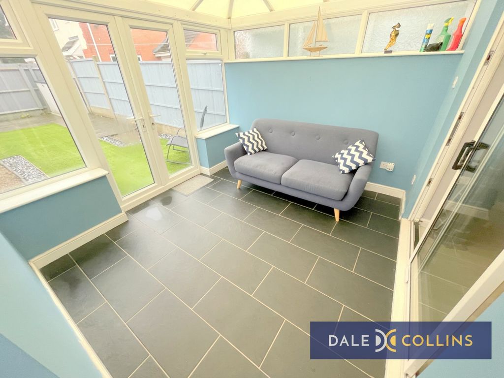 Property photo 3 of 12 Photo 8