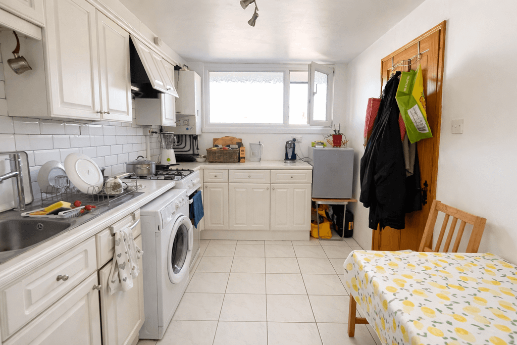 Property photo 3 of 7 Gallery