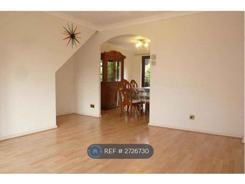 Property photo 2 of 17 Lounge