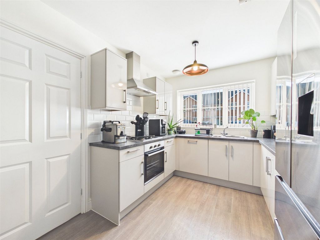 Property photo 3 of 14 Picture No. 11