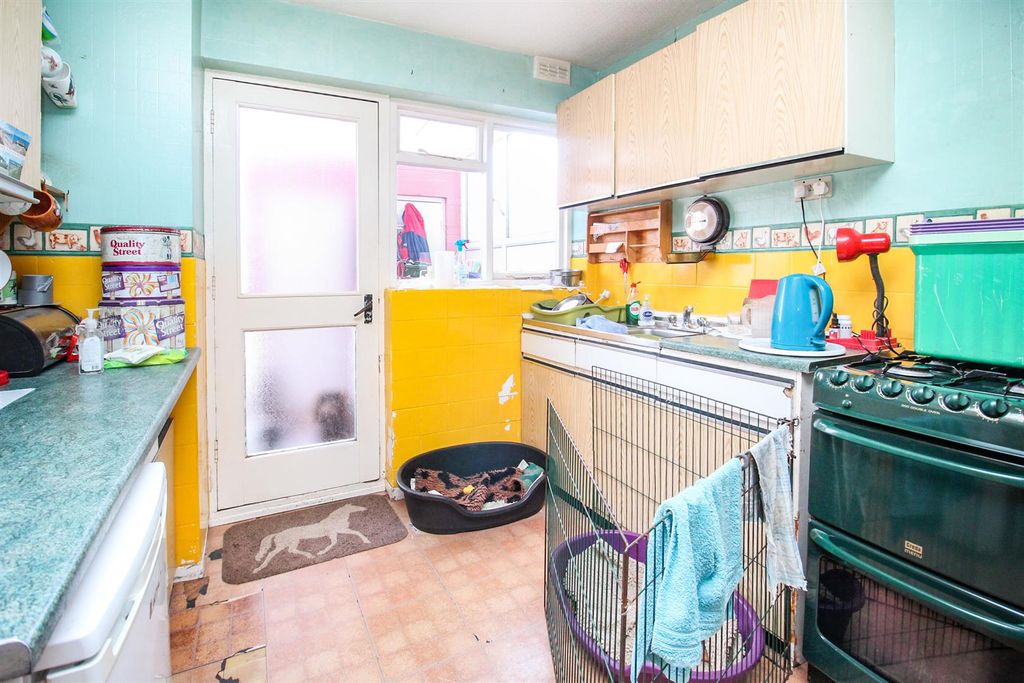 Property photo 2 of 13 Kitchen