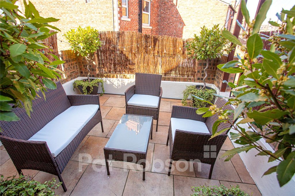 Property photo 3 of 29 Picture 3