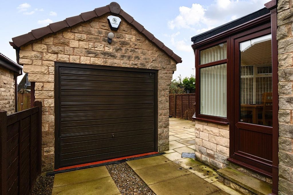 Property photo 2 of 11 1402128-1-6970B08A32132.Jpg