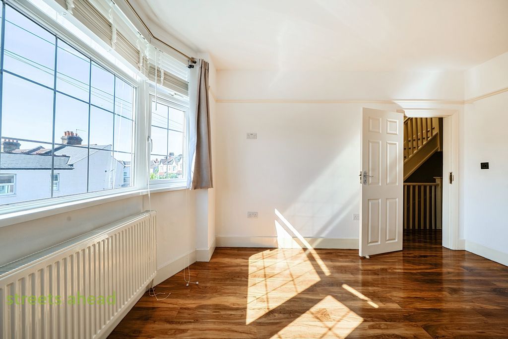 Property photo 1 of 25 5c1d798A-6Ae8-427...