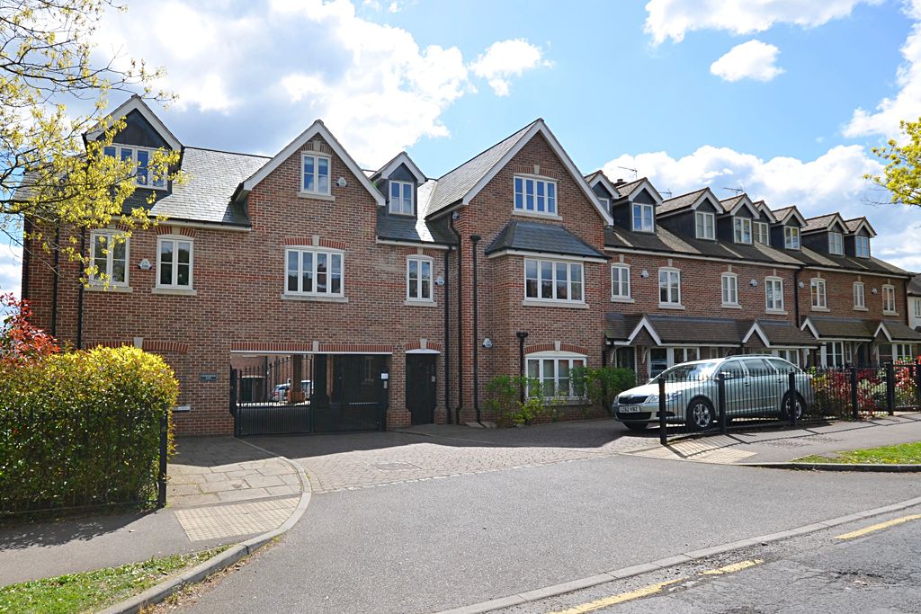 Property photo 1 of 18