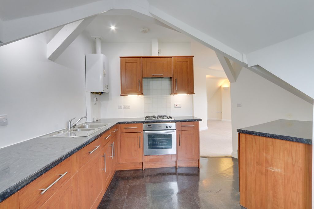 Property photo 2 of 10 Kitchen