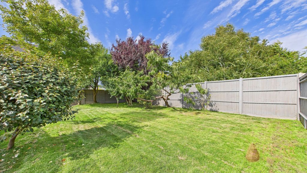 Property photo 3 of 18