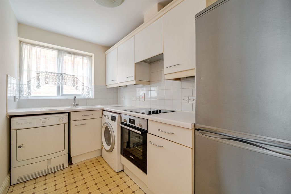 Property photo 2 of 12