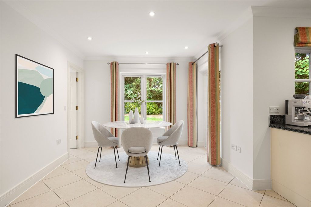 Property photo 2 of 12 Picture No. 19