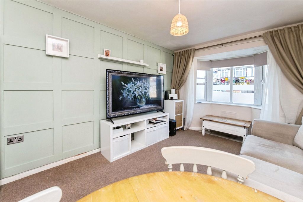 Property photo 1 of 14 Picture No. 05