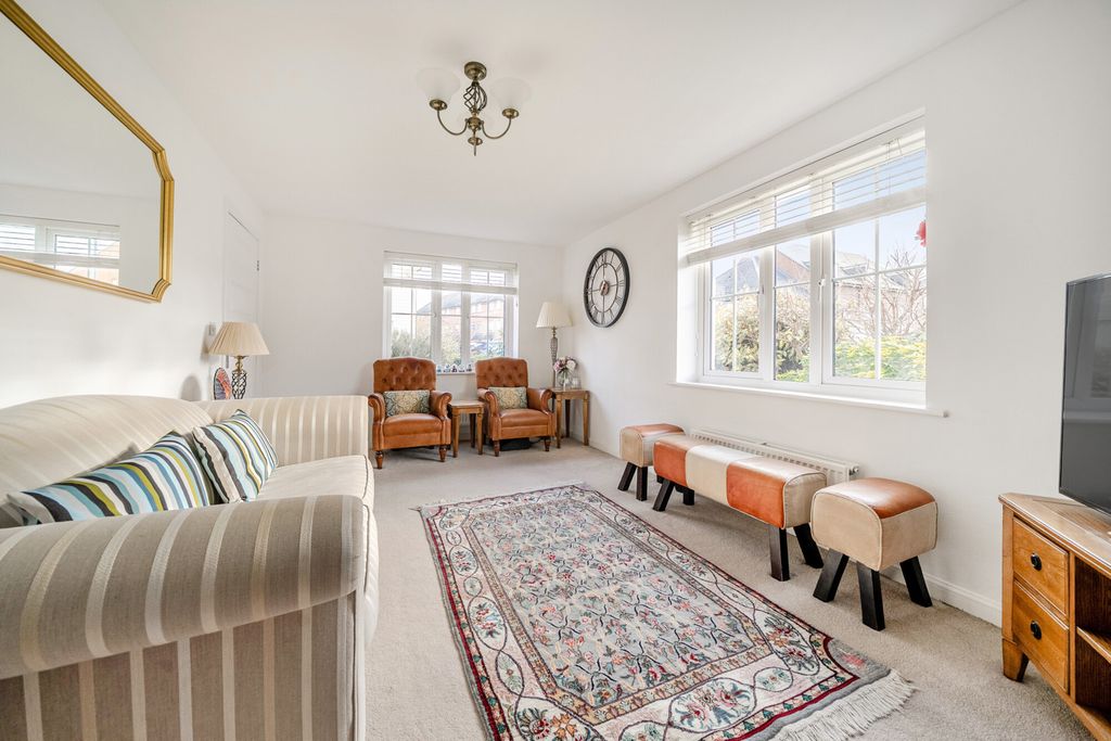 Property photo 3 of 27 Reception