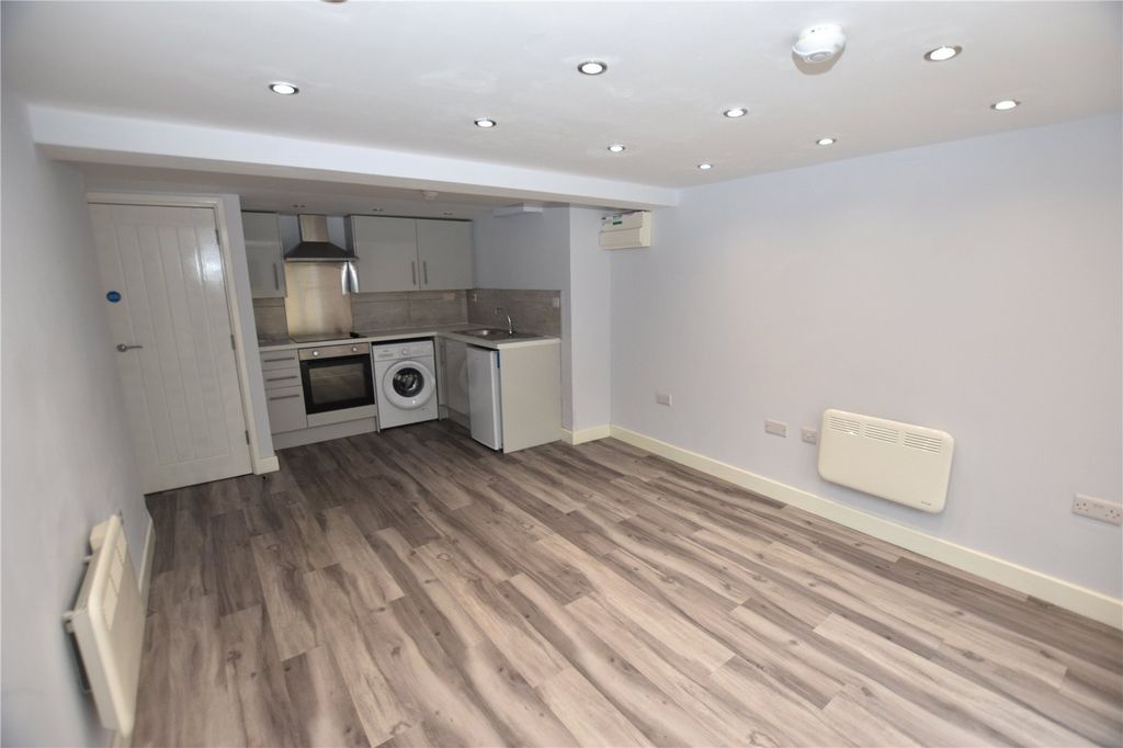 Property photo 2 of 10 Picture No. 02