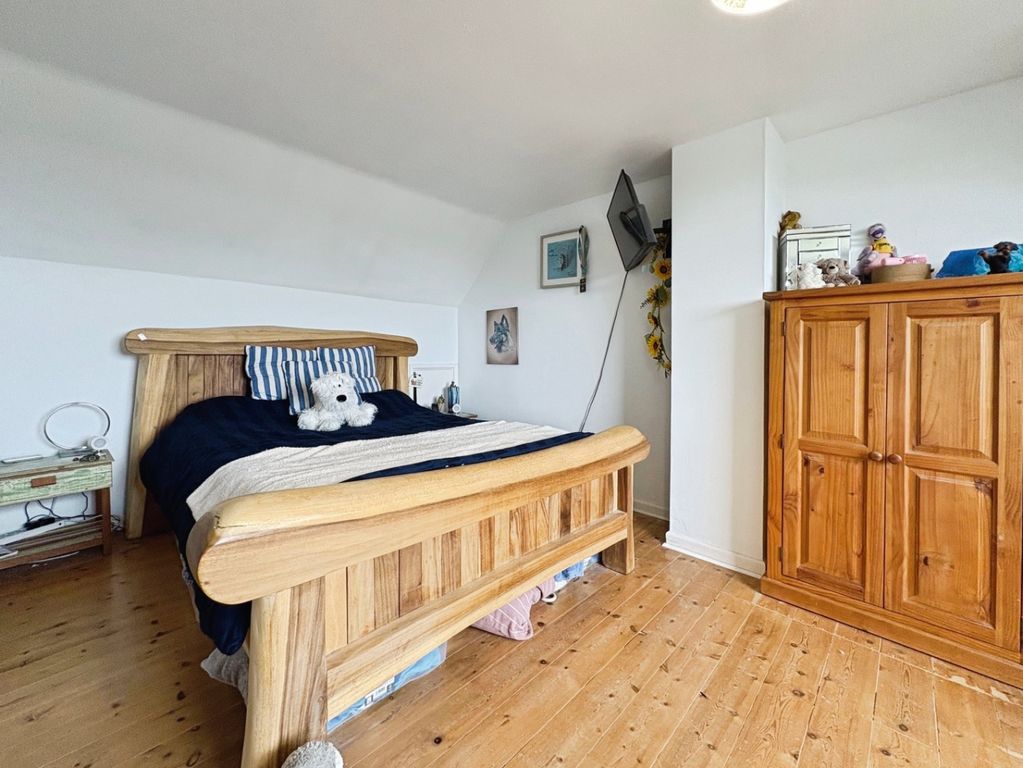 Property photo 3 of 22 5549997