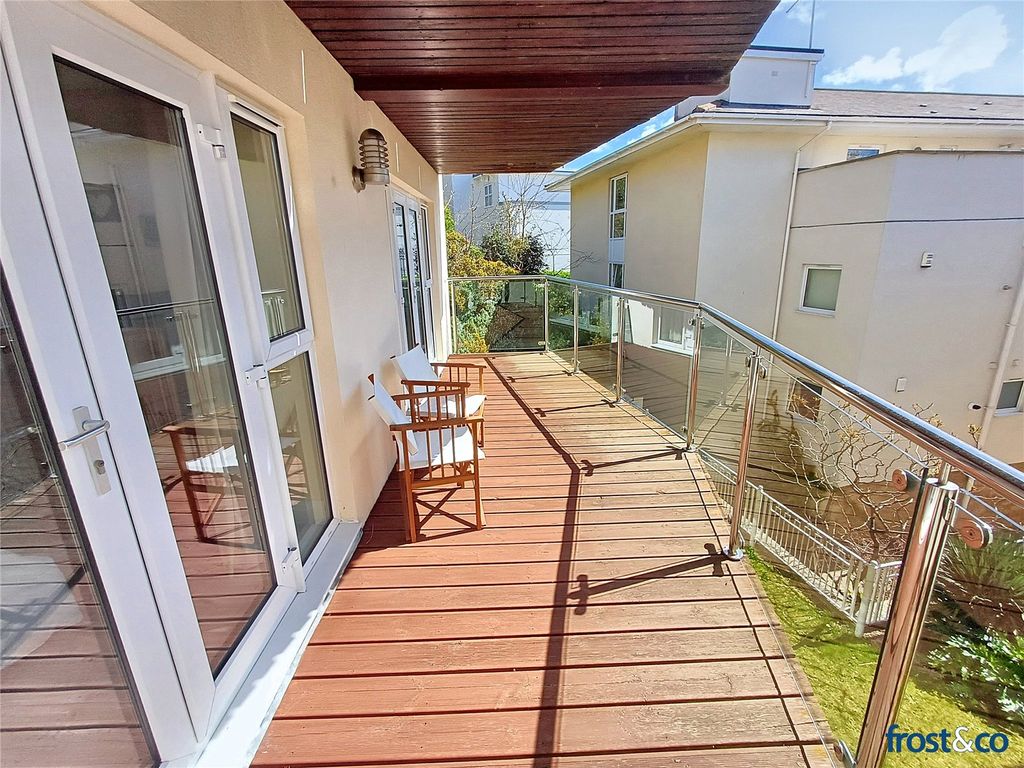 Property photo 2 of 20 Balcony