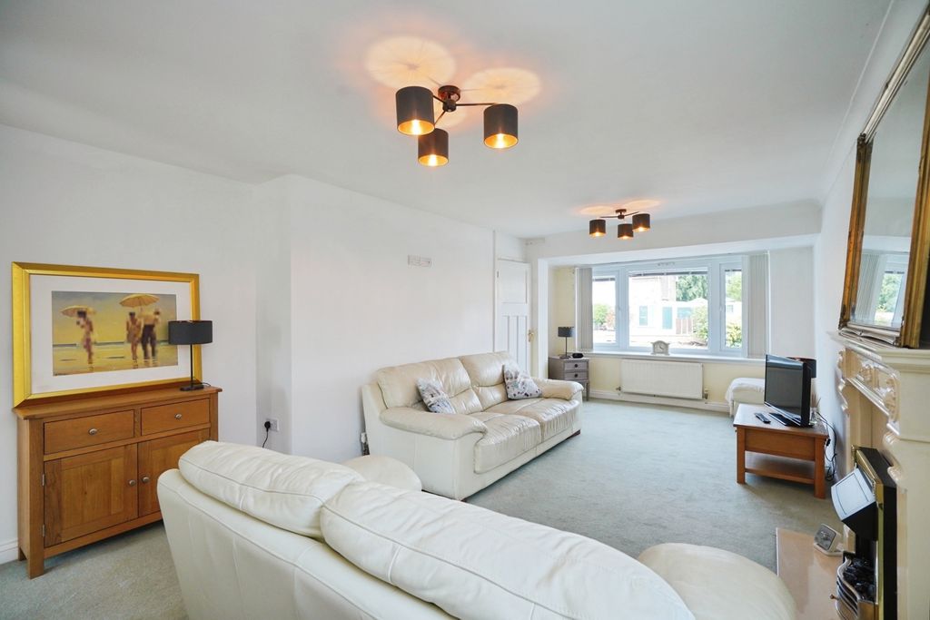 Property photo 3 of 18 Pbox-Img.Jpg