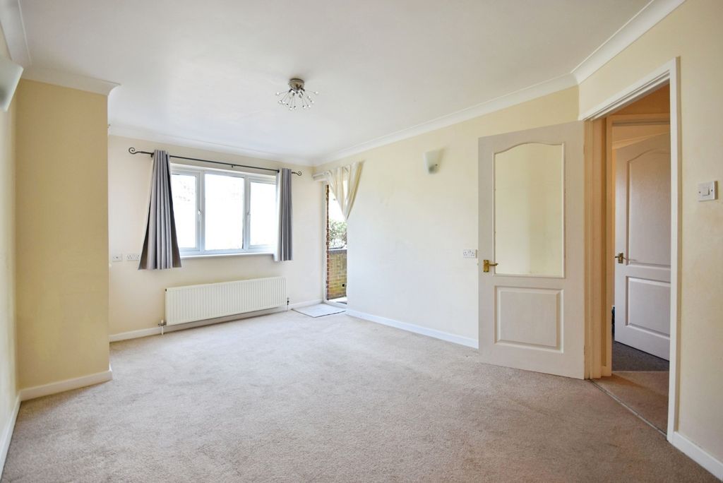 Property photo 3 of 18 Pbox-Img.Jpg