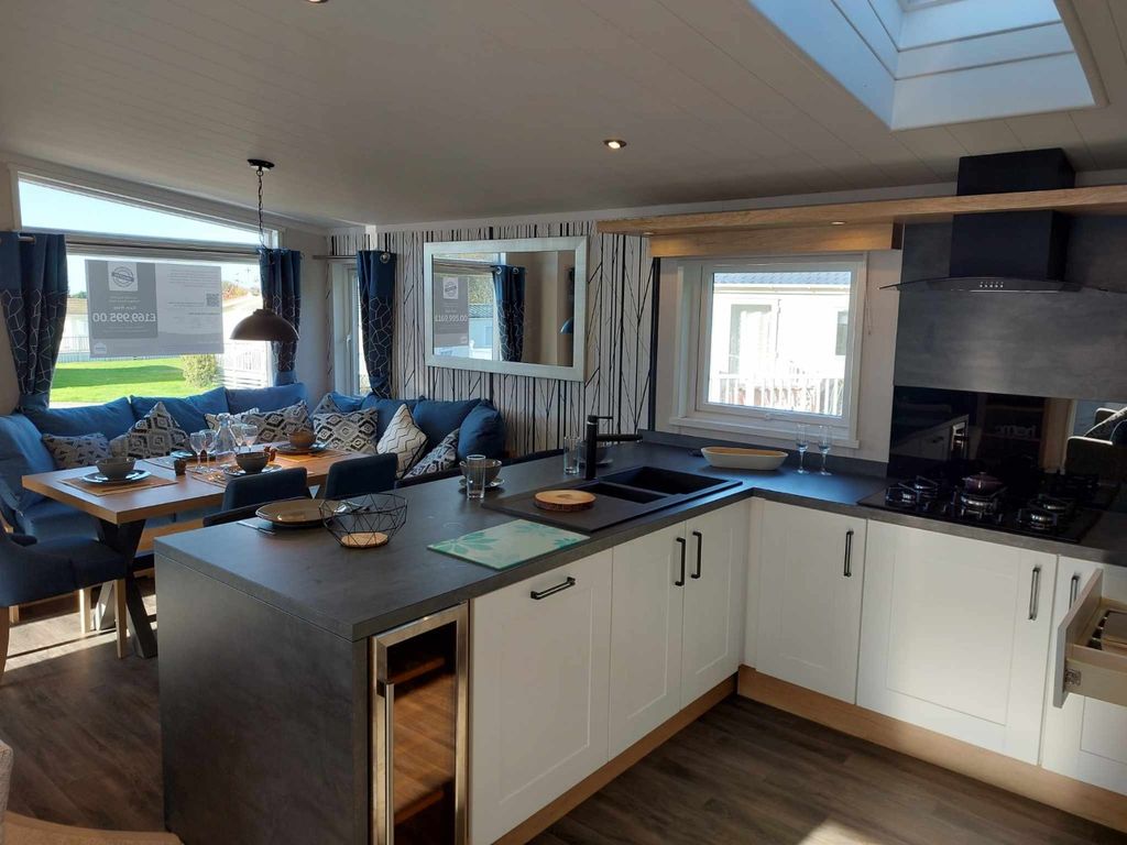 Property photo 3 of 8 5254762