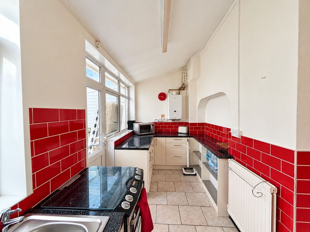 Property photo 2 of 14
