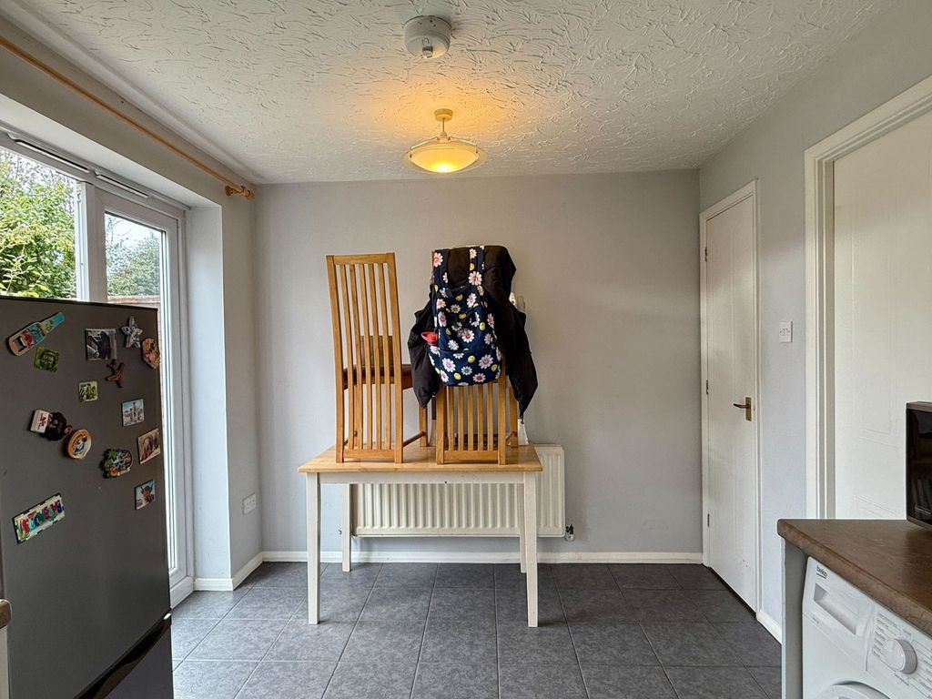 Property photo 3 of 5