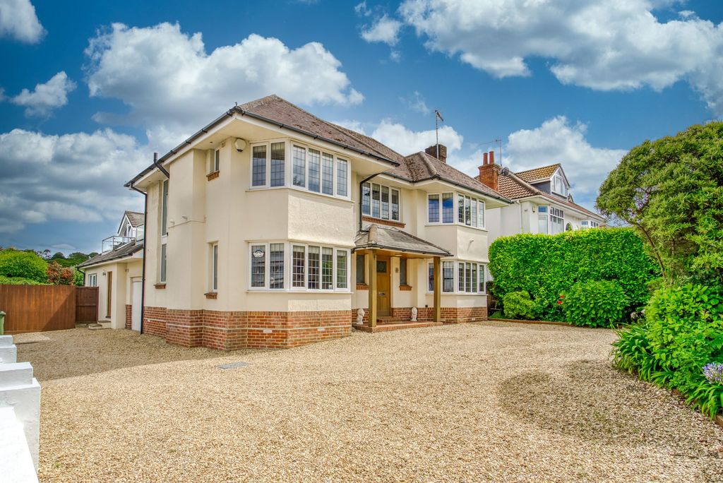 Property photo 1 of 34