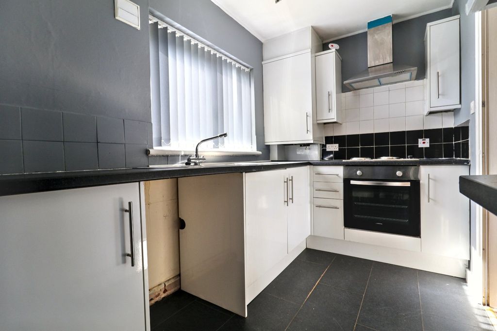 Property photo 3 of 13 Picture No. 02