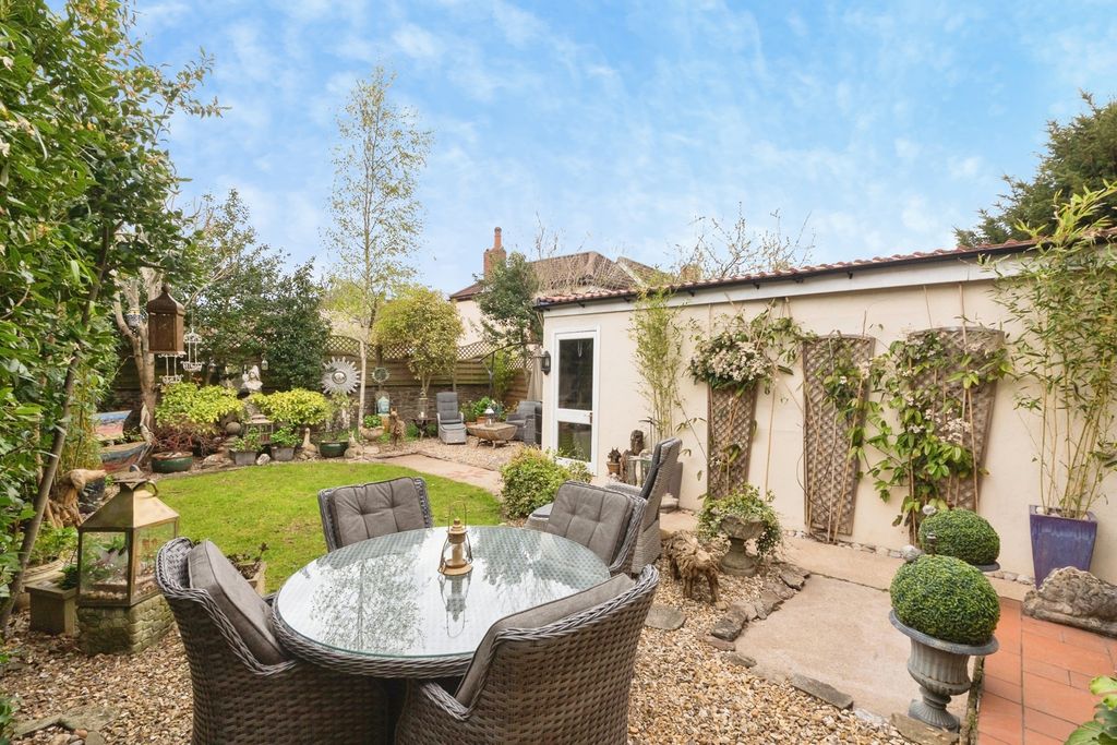 Property photo 3 of 16 Pbox-Img.Jpg