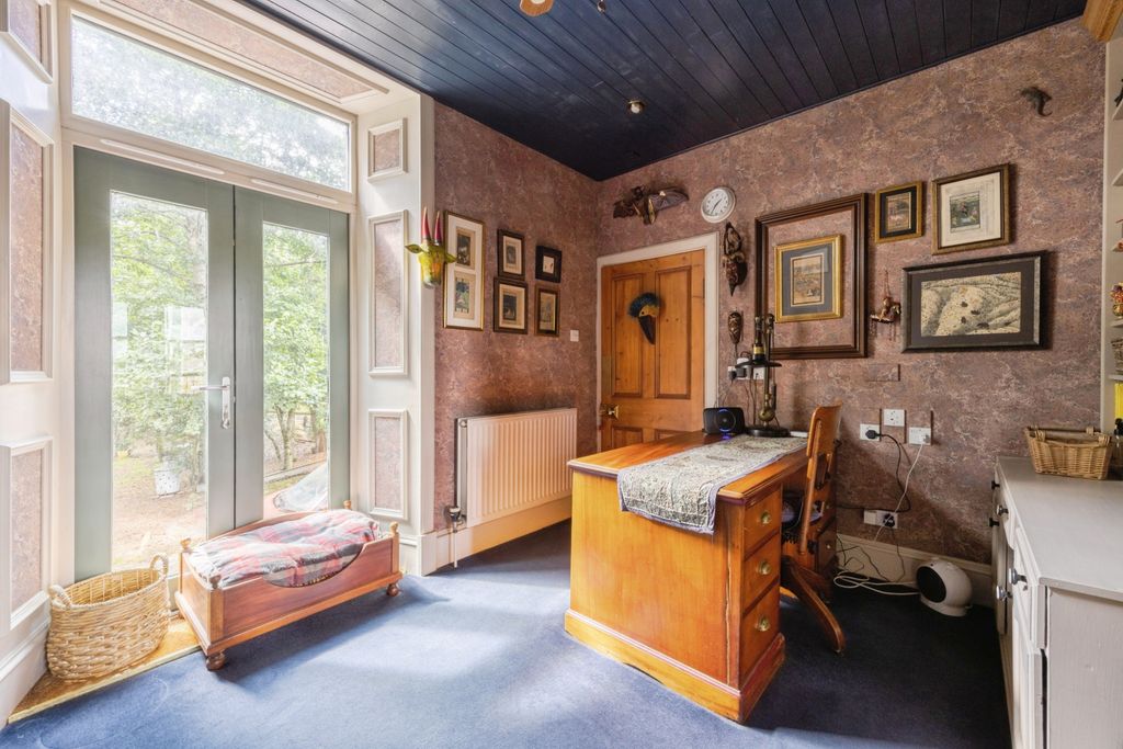 Property photo 3 of 16 Study