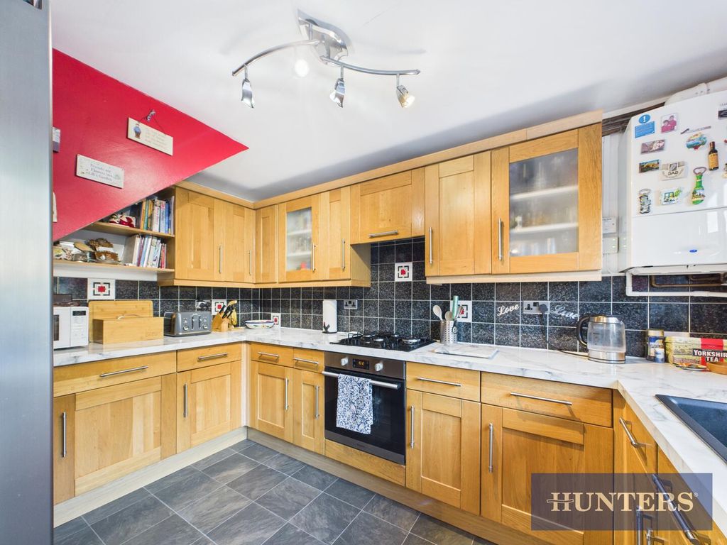 Property photo 2 of 23 Kitchen