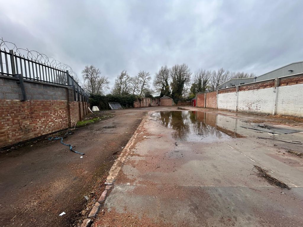 Property photo 3 of 4