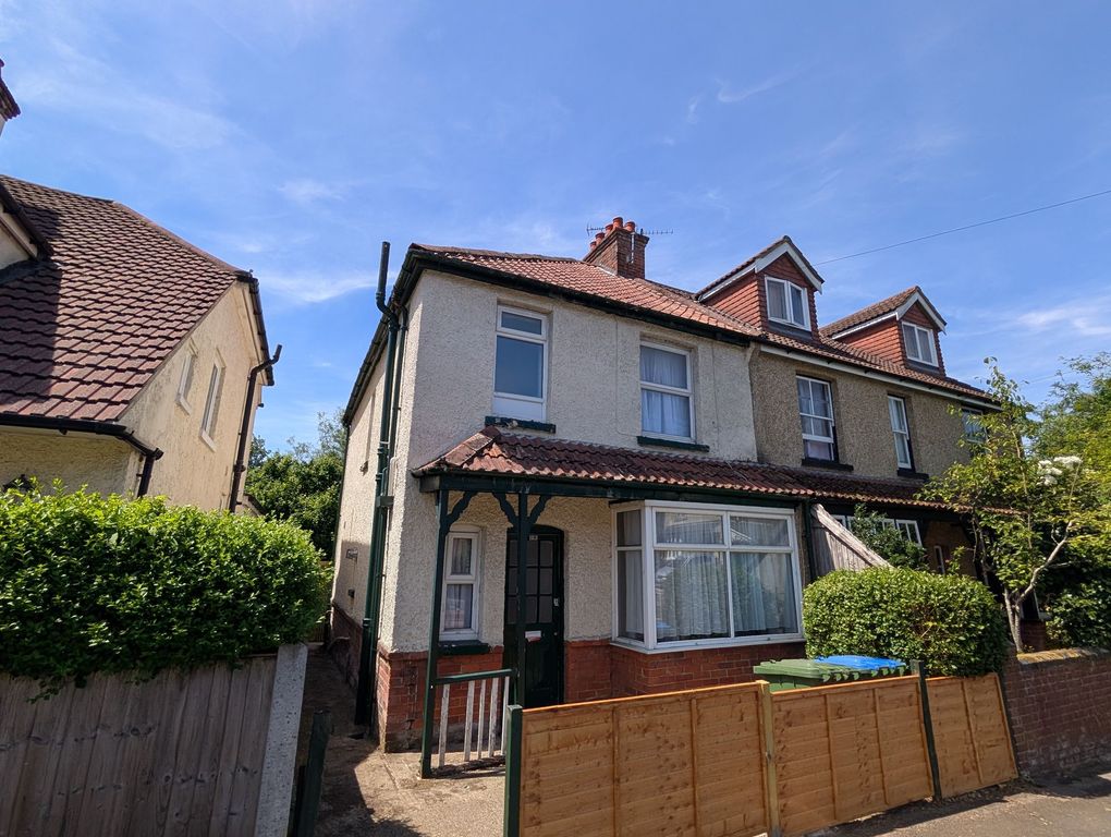 Property photo 1 of 8