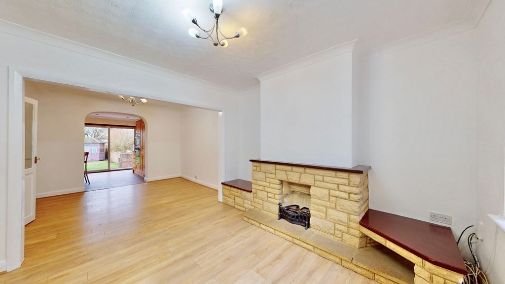 Property photo 3 of 31