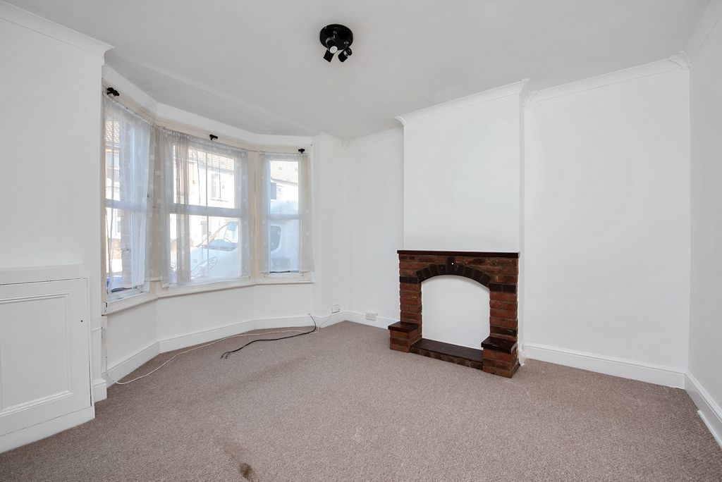 Property photo 2 of 8 Living Room